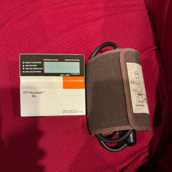 Vintage Marshall 8S Blood Pressure Monitor with Brown Cuff - Picture 1 of 5